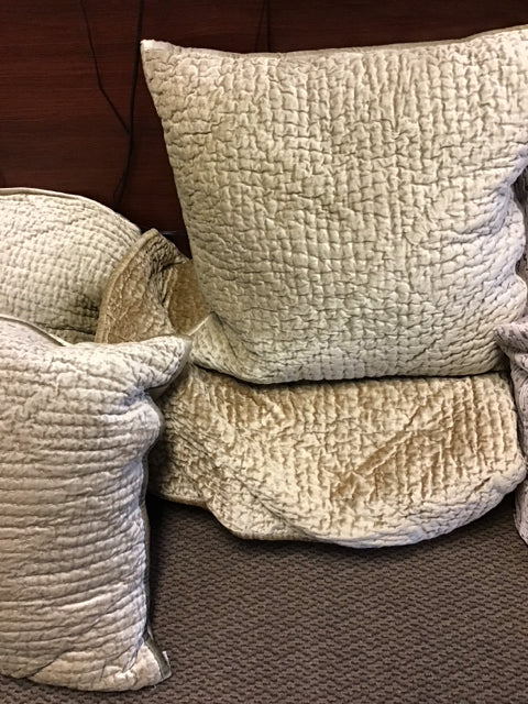 4 PC Pine Cone King Comforter & 3 Euro Shams