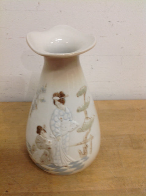 Vase- 9" Asian Porcelian Geisha Girls