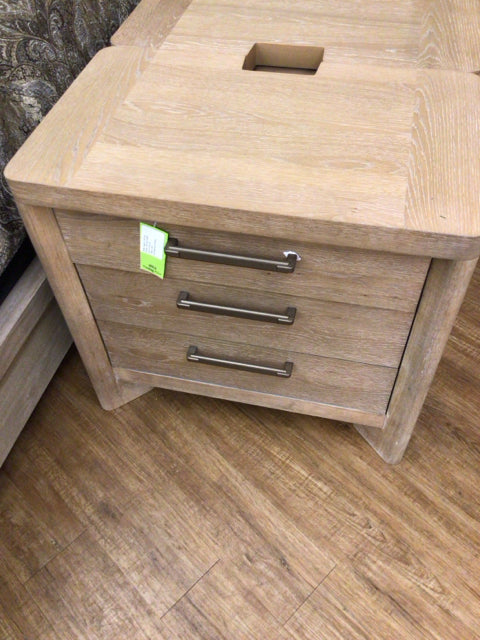 28" X 26.25" X 17" City Furniture Alton Light Tone Nightstand