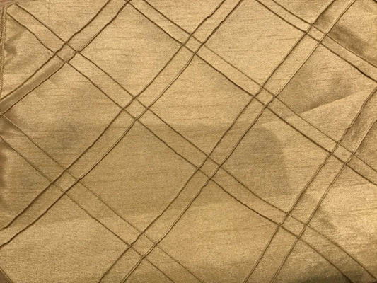 Gold Metallic Diamond Pattern Runner