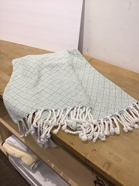 Green & White Knitted Throw