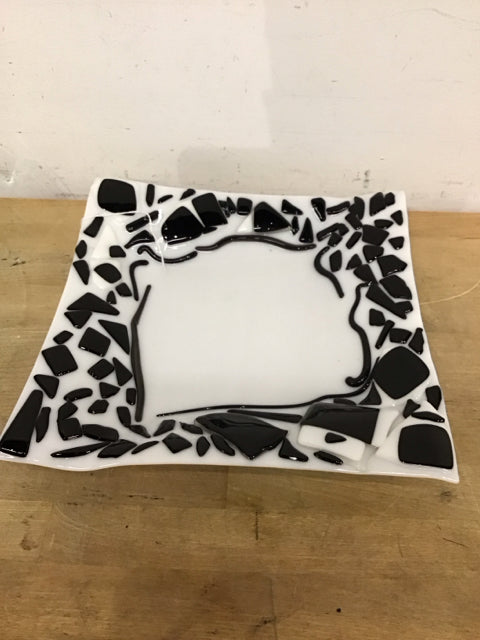 11.5" Black/White Mosaic Tray