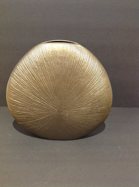 14" Dk Metal Vase w/Starburst Design