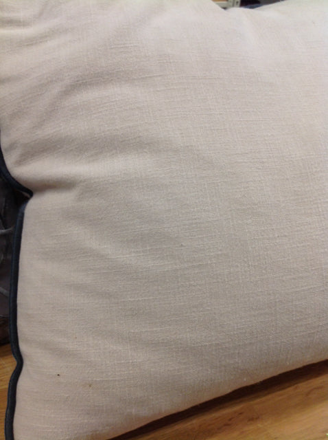 Pillow-20" Linen Blue Trim