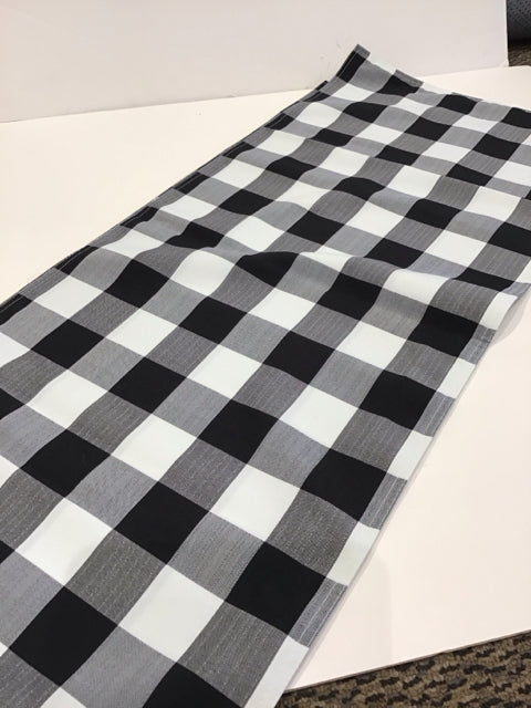 Black/White Check Runner