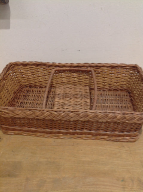 Basket- 16" Wicker Divide