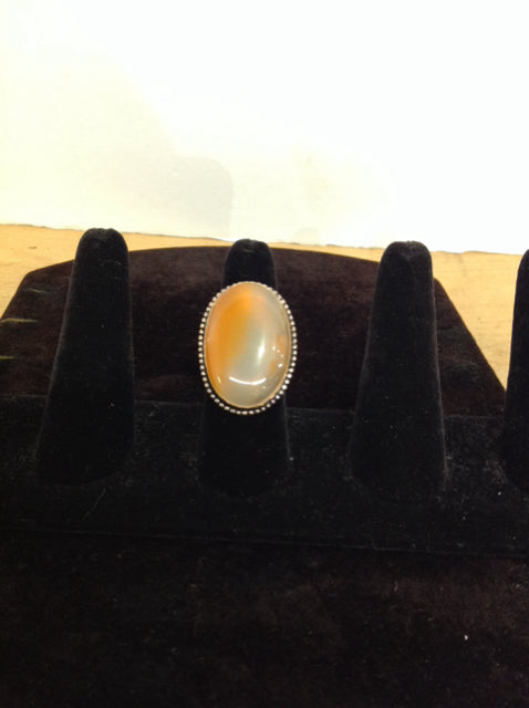 Silver Tone Ring w/Oval Stone