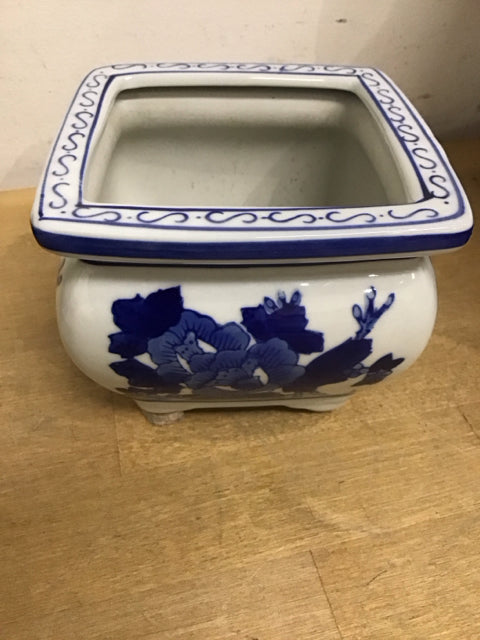4" Blue & White Asian Style Bowl