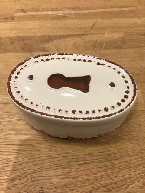 7" Vintage Ceramic Key Motif Box