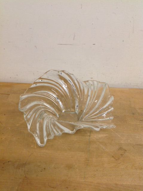11" Swirled Glass Bowl