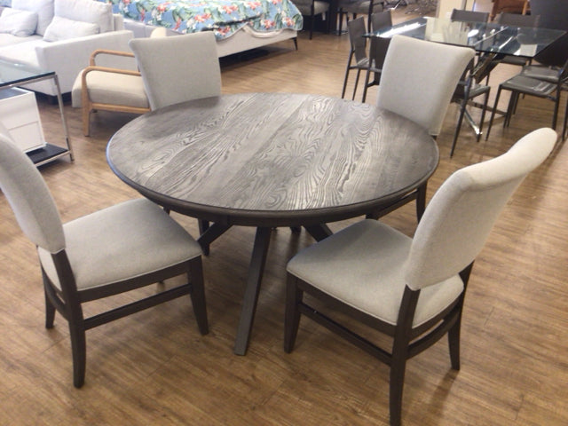 54" Kincaid Furniture Murphy Round Dining Table W/4 Chairs