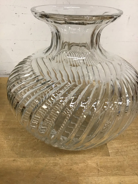 10" Clear Ribbed Glass Swirl Vase