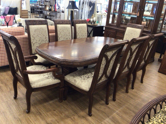 Michael Amini Wood Extension Dining Table W/8 Chairs/3 Leaves