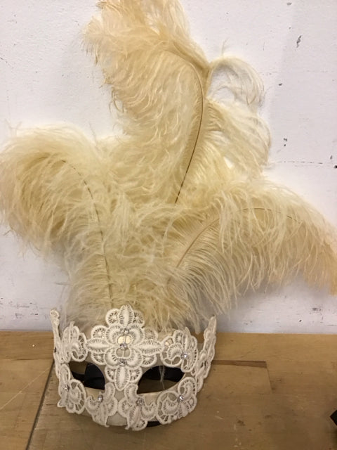 16" Cream Lace & Feather Mask