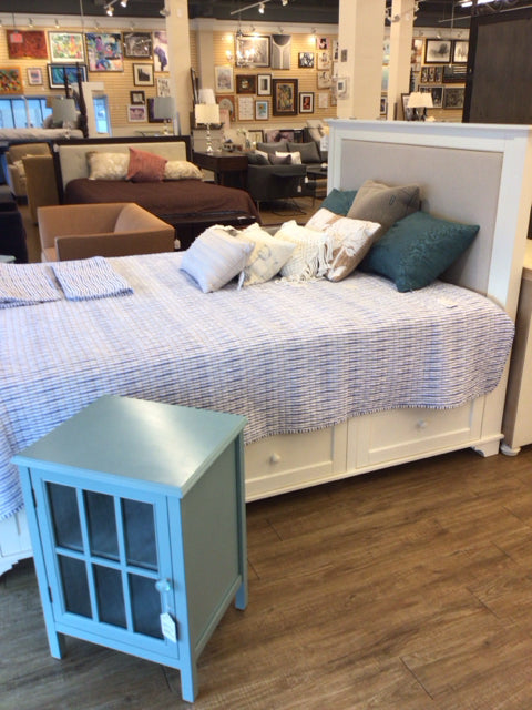 Off White Queen Storage  Bed