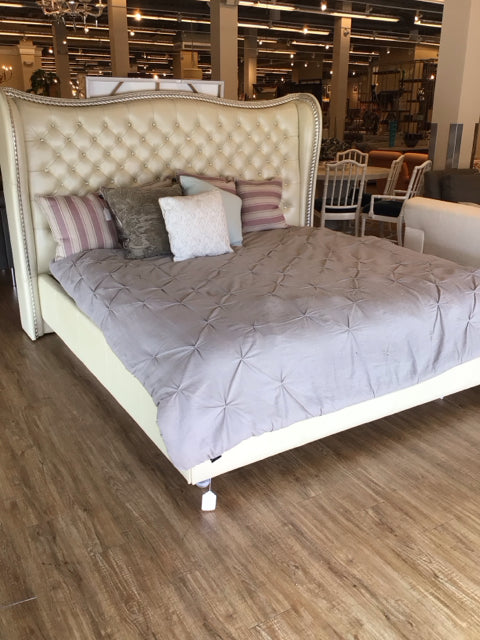 AS-IS White Leather Silver Nail Head Accent King Bed Frame(No Slats)