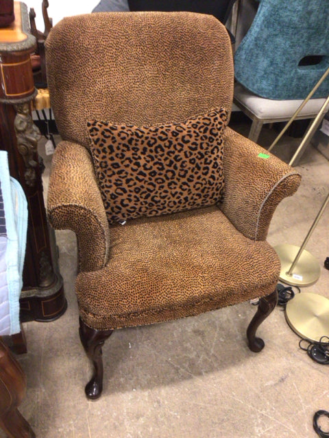 Leopard Print Arm Chair W/Pillow