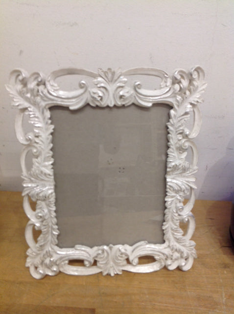 Photo Frame- 7" X 9" White Scroll