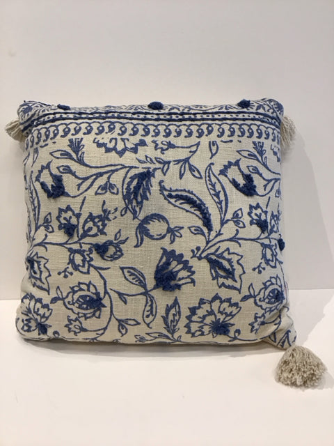 Ivory Weave Pillow w/Blue Yarn w/Tassels