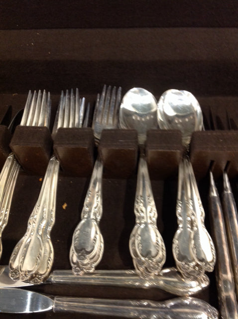 Silverplate Flatware- 48 Pc Rogers Set