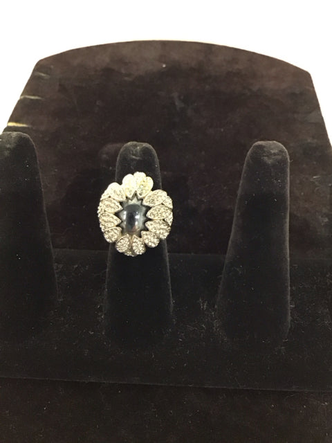 Silver Ring w/Rhinestone Flower Decor