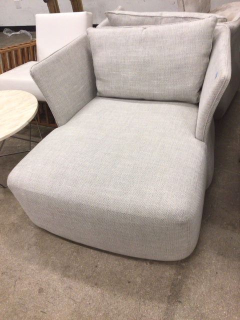 Artefacto Brant Flat Light Grey Lounge Chair
