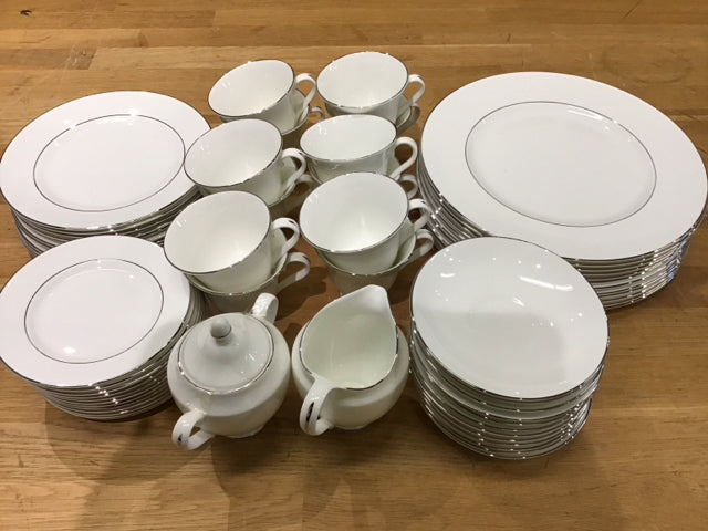 5 PPS FOR 12+ Signet Platinum By Wedgwood