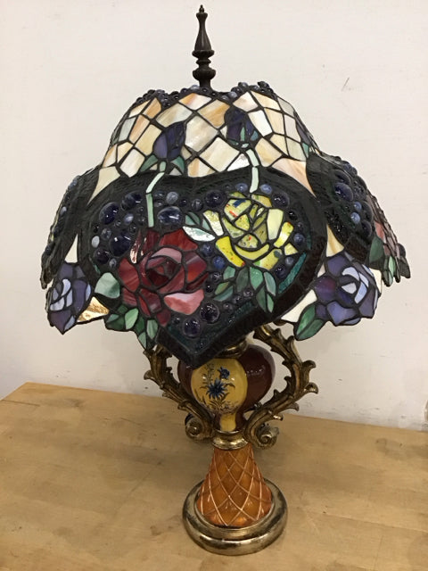 25" Tiffany Like Victorian Style Table Lamp