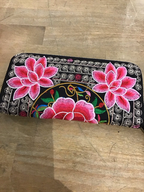 Floral Embroidered Wallet