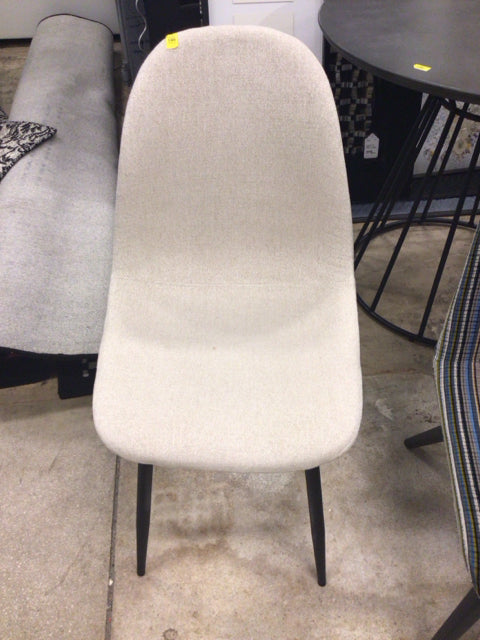 Cream Slipper Chair W/Metal Legs
