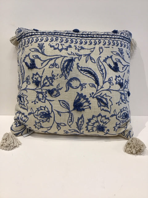 Ivory Weave Pillow w/Blue Yarn w/Tassels