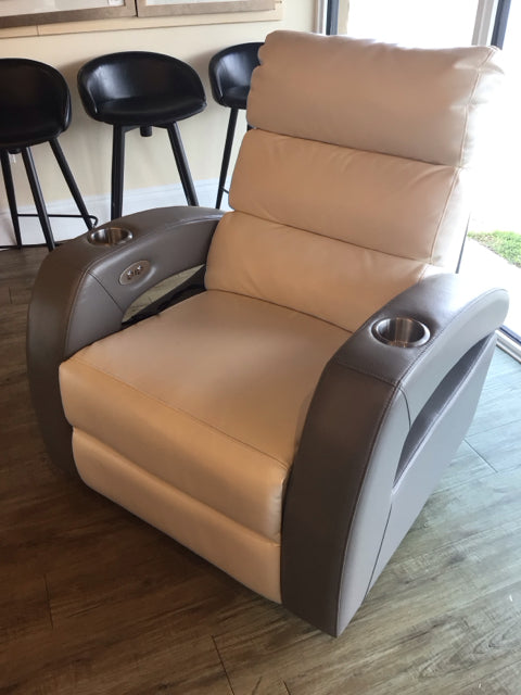 RTG Hudson Heights Power Grey & White Vinyl Recliner