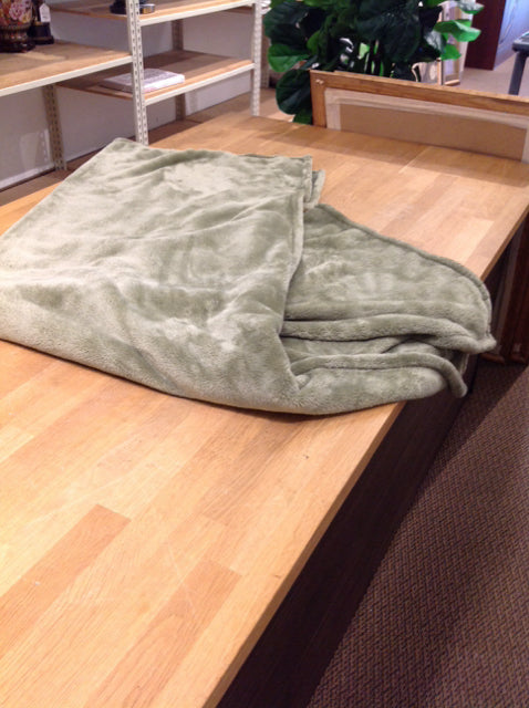 Moss Green Plush Throw Blanket