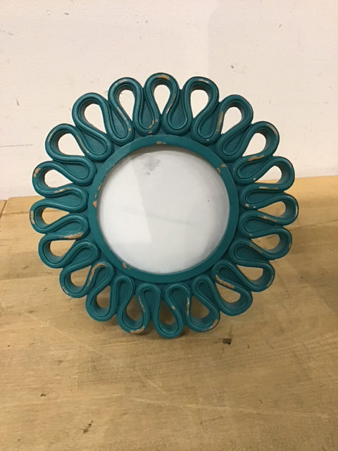 4" Round Distressed Teal Photo Frame