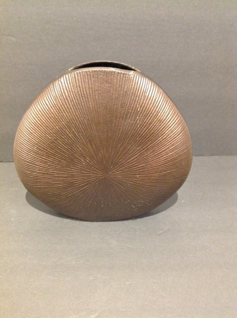 11" Gold Metal Vase w/Shell Design