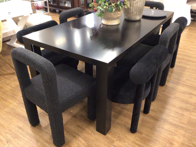 4-TOV Black Boucle Dining Chairs