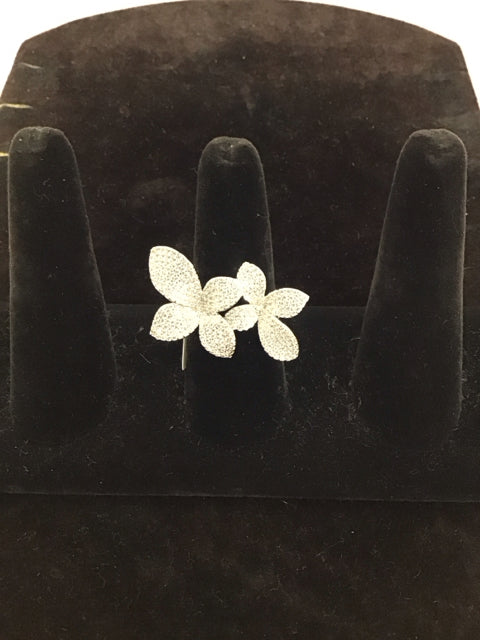 Silver Cartier Style 2 Flower Paive Ring