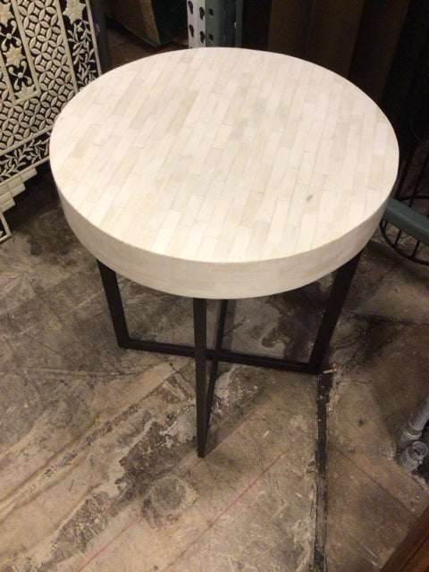 17 1/4" Cream Round Metal Leg End Table