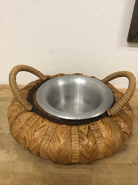 19" Rattan Basket & Metal Bowl Insert