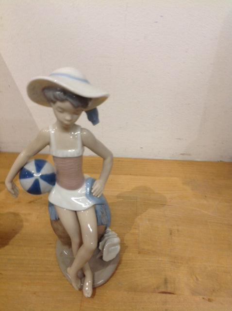 Fine Porcelain - Lladro Summer