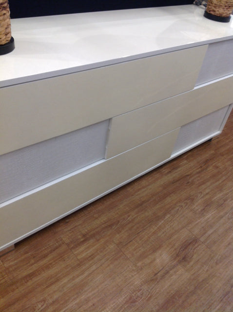 Dresser- Modrest Cream & White Lacquer