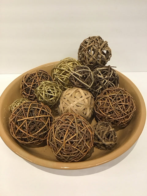 14"Rd Tan Bowl w/Wood Ball Decor