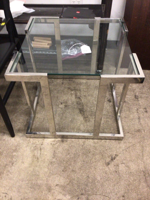 25.5x25.5 Chrome/Glass End Table