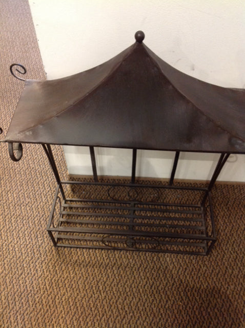 19" Metal Pagoda Shelf