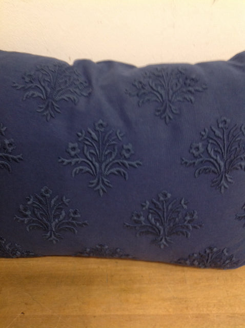 Pillow- 18" Blue Print W Tassels