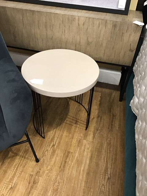 Rd Tan Black Metal Accent Table AS-IS Scratches