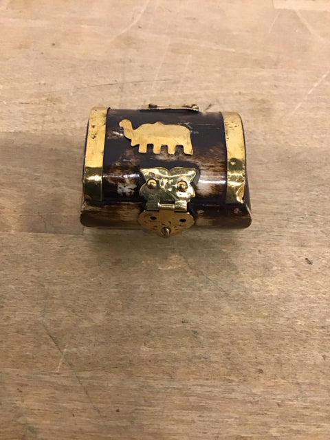 1.5"x2" Gold Elephant Trinket Box