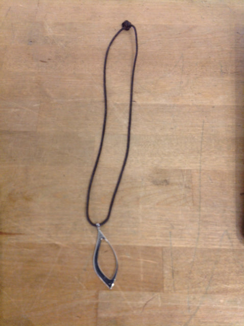 Rope Necklace w/Decorative Metal Medallion