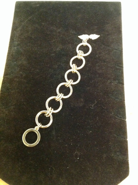 Victoria Secret Gold Rings Bracelet