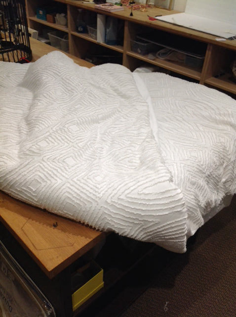Queen White Diamond Chenille Comforter